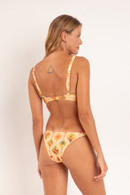 Załaduj obraz do przeglądarki galerii, Model Back: Rio De Sol Ensemble Set Mosaico Chantal Leblon