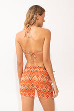 Załaduj obraz do przeglądarki galerii, Model Back: Rio De Sol Jupe De Page Maracai Mini Skirt Ruched
