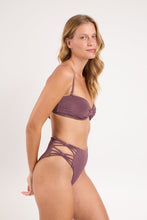 Załaduj obraz do przeglądarki galerii, Image 02: Rio De Sol Ensemble Set Malibu-Ebano Bandeau-Iris Highwaist-Spin-Iris
