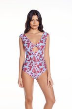 Załaduj obraz do przeglądarki galerii, Model Front: Saha Une Pièce Aurora One Piece