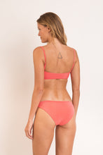 Załaduj obraz do przeglądarki galerii, Model Back: Rio De Sol Ensemble Set Malibu-Nina Bandeau-Reto Essential