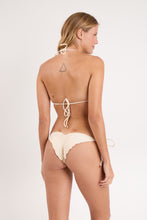 Załaduj obraz do przeglądarki galerii, Model Back: Rio De Sol Haut Top Touch-Natural Frufru