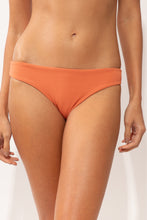 Załaduj obraz do przeglądarki galerii, Gallery: Rio De Sol Bas Bottom Sand-Argila Essential-Comfy