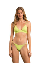 Załaduj obraz do przeglądarki galerii, Model Front: Rio De Sol Ensemble Set Bora-Citrus Tri-Cos Cheeky-Fixa