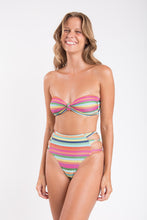 Załaduj obraz do przeglądarki galerii, Image 11: Rio De Sol Ensemble Set Supercolor Bandeau-Joy Highwaist-Spin