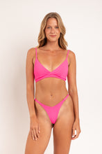 Załaduj obraz do przeglądarki galerii, Model Front: Rio De Sol Ensemble Set Mtx-Ultrapink Paola Kiara