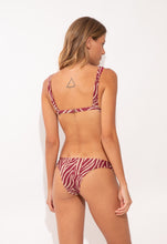 Załaduj obraz do przeglądarki galerii, Model Back: Rio De Sol Ensemble Set Dune Hera Essential