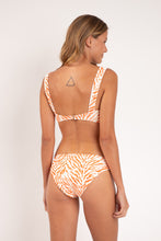 Załaduj obraz do przeglądarki galerii, Model Back: Rio De Sol Bas Bottom Sahari Essential-Comfy