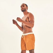 Załaduj obraz do przeglądarki galerii, Image 03: Uv Line Bermuda / Short Pour Homme Shorts Boxer Ocre Upf50+