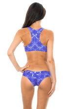 Załaduj obraz do przeglądarki galerii, Model Back: Rio De Sol Ensemble Bluejean Sporty
