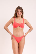 Załaduj obraz do przeglądarki galerii, Model Front: Rio De Sol Haut Top Malibu-Folia Amelia