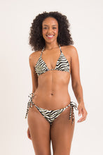 Załaduj obraz do przeglądarki galerii, Model Front: Rio De Sol Bas Bottom Wild-Black Lacinho