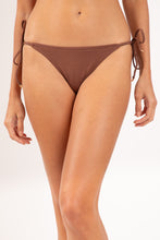 Załaduj obraz do przeglądarki galerii, Gallery: Rio De Sol Bas Bottom Sand-Cappuccino Cheeky-Micro