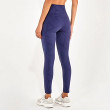 Załaduj obraz do przeglądarki galerii, Model Back: Alto Giro Fitness Bas Legging Circuit Blackout Cinza Graystone