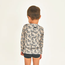 Załaduj obraz do przeglądarki galerii, Model Back: Uv Line T-Shirt Longsleeve Baby Zebra Upf50+
