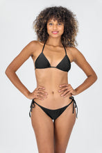 Załaduj obraz do przeglądarki galerii, Model Front: Rio De Sol Ensemble Set Shimmer-Black Tri-Inv Ibiza-Comfy