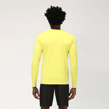 Załaduj obraz do przeglądarki galerii, Model Back: Uv Line T-Shirt Longsleeve Uvpro Masc Yellow Upf50+