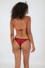 Załaduj obraz do przeglądarki galerii, Model Back: Rio De Sol Bas Bottom Shimmer-Divino Cheeky-Rope