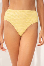 Załaduj obraz do przeglądarki galerii, Gallery: Rio De Sol Bas Bottom Drift-Butterglow Hotpants