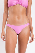 Załaduj obraz do przeglądarki galerii, Image 07: Rio De Sol Ensemble Set Milkshake Bandeau-Crispy Nice