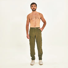 Załaduj obraz do przeglądarki galerii, Model Front: Uv Line Fitness Bas Chelsea Verde Militar Upf50+