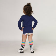 Załaduj obraz do przeglądarki galerii, Model Back: Uv Line T-Shirt Longsleeve Baby Navy Blue Upf50+