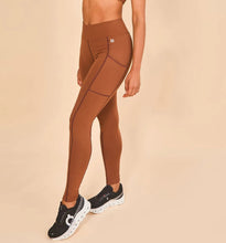 Załaduj obraz do przeglądarki galerii, Gallery: Uv Line Fitness Bas Legging Fit Aspen Brown Upf50+
