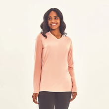 Załaduj obraz do przeglądarki galerii, Model Front: Uv Line T-Shirt Longsleeve Sport Fit Solar Rose Upf50+