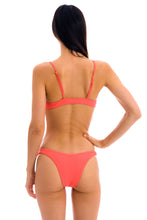 Załaduj obraz do przeglądarki galerii, Model Back: Rio De Sol Haut Top Dots-Tabata Mila