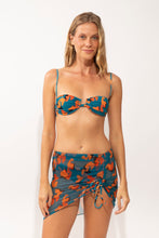 Załaduj obraz do przeglądarki galerii, Model Front: Rio De Sol Jupe De Page Luma Mini Skirt Ruched