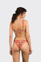 Załaduj obraz do przeglądarki galerii, Model Back: Rio De Sol Haut Top Tropics Halter-Marina