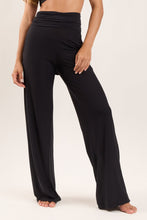 Załaduj obraz do przeglądarki galerii, Gallery: Rio De Sol Pantalon De Plage Black Pants Knot
