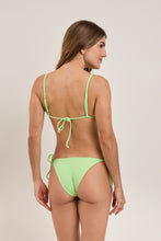 Załaduj obraz do przeglądarki galerii, Model Back: Rio De Sol Ensemble Set Sand-Menta Lia Lacinho