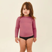 Załaduj obraz do przeglądarki galerii, Model Front: Uv Line T-Shirt Longsleeve Baby Malva Upf50+