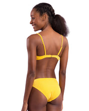 Załaduj obraz do przeglądarki galerii, Image 07: Rio De Sol Ensemble Set Malibu-Yellow Balconet Essential-Comfy