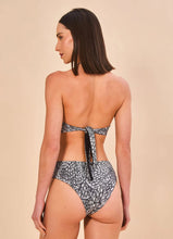 Załaduj obraz do przeglądarki galerii, Model Back: Uv Line Ensemble Set Bandeau Asas Upf50+