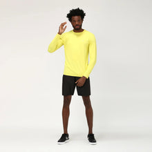 Załaduj obraz do przeglądarki galerii, Model Front: Uv Line T-Shirt Longsleeve Uvpro Masc Yellow Upf50+