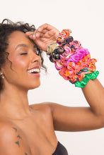 Załaduj obraz do przeglądarki galerii, Image 04: Rio De Sol Chouchou Malibu-Nina Scrunchie