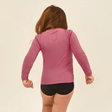 Załaduj obraz do przeglądarki galerii, Model Back: Uv Line T-Shirt Longsleeve Baby Malva Upf50+