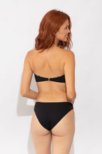 Załaduj obraz do przeglądarki galerii, Model Back: Rio De Sol Bas Bottom Solar-Black Essential-Comfy