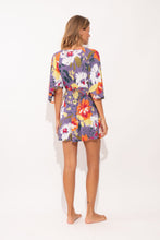 Załaduj obraz do przeglądarki galerii, Model Back: Rio De Sol Mini Dress Garden-Flower Mini Dress