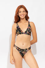 Załaduj obraz do przeglądarki galerii, Model Front: Rio De Sol Bas Bottom Flora Essential-Comfy