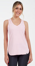 Załaduj obraz do przeglądarki galerii, Model Front: Alto Giro Fitness Haut Regata Skin Fit Alongada Gola V Rosa Clara
