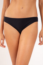 Załaduj obraz do przeglądarki galerii, Gallery: Rio De Sol Bas Bottom Malibu-Black Essential-Comfy