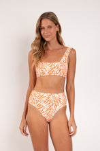 Załaduj obraz do przeglądarki galerii, Model Front: Rio De Sol Bas Bottom Sahari Hotpants