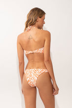 Załaduj obraz do przeglądarki galerii, Model Back: Rio De Sol Ensemble Set Sahari Tayra Leblon