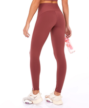 Załaduj obraz do przeglądarki galerii, Model Back: Alto Giro Fitness Bas Legging Bodytex Ii Com Laser E Fusao Marrom Mahogany
