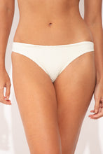 Załaduj obraz do przeglądarki galerii, Gallery: Rio De Sol Bas Bottom Junco-Offwhite Essential-Comfy
