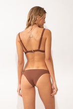 Załaduj obraz do przeglądarki galerii, Model Back: Rio De Sol Bas Bottom Sand-Cappuccino Leblon