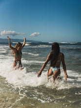 Załaduj obraz do przeglądarki galerii, Image 07: Wednesday In Hawaii By Rio De Sol Haut Top Valley Kauai